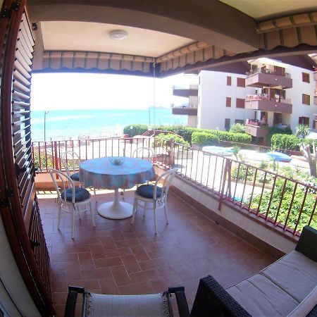 Sea Beach Taormina Apartment Летоянні Екстер'єр фото